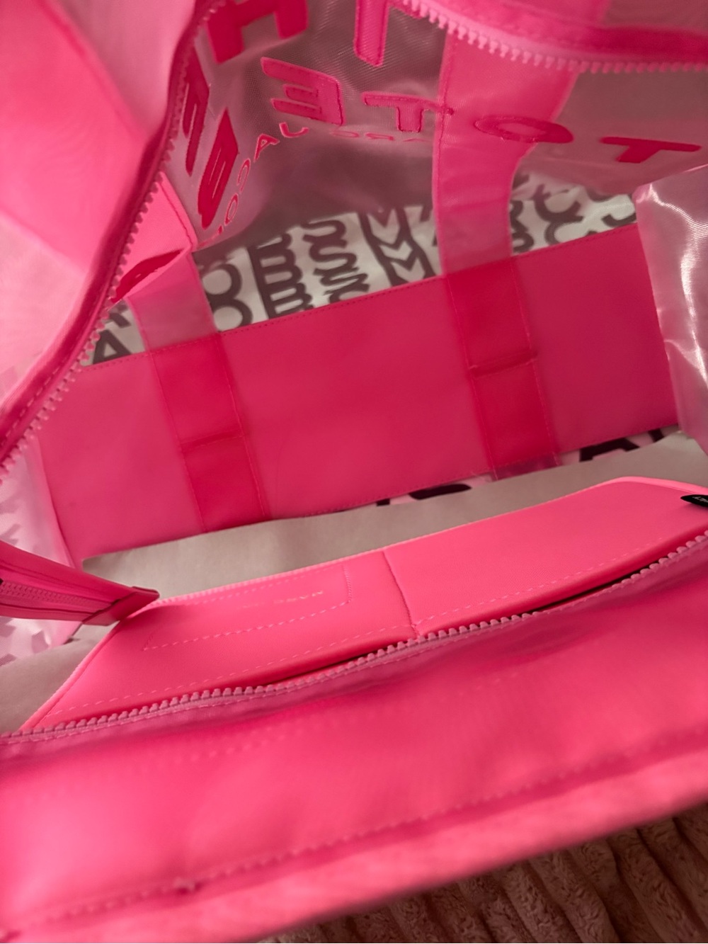 Marc Jacobs Neon Pink Mesh Tote with Logo (large size tote) - Picture 3 of 4